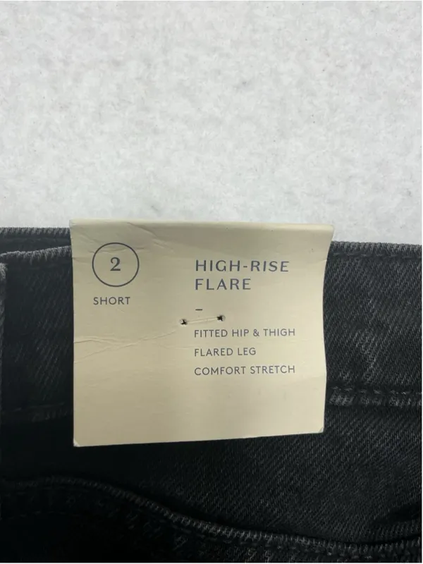 Universal Threads Womans NWT Flare High Rise Black Jeans Size 2 Short - Image 7