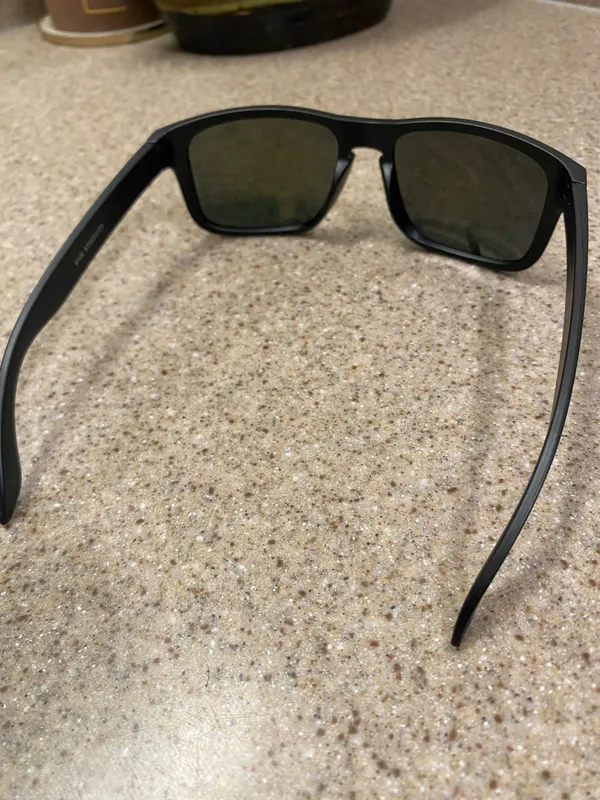 Oakley Holbrook Sunglasses - Image 3