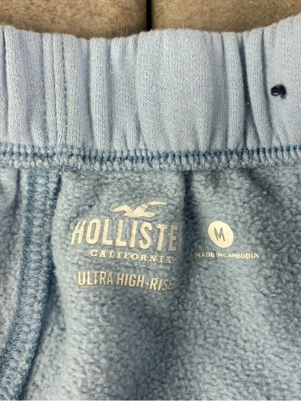 Baby blue hollister ultra high rise jogger fleece sweatpants - Image 4