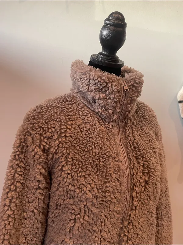 Abercrombie & Fitch Plush Teddy Zip-Up Jacket in taupe- grey color small - Image 2