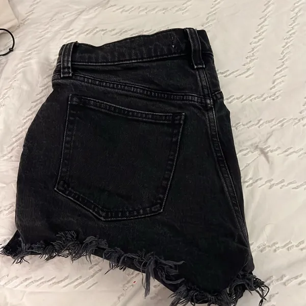Abercrombie and Fitch “mom short” - Image 2