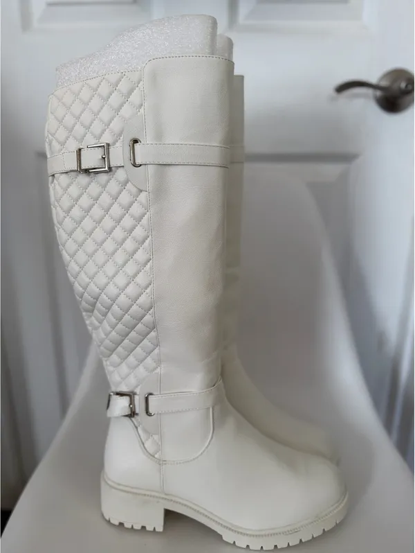 White quilted knee high boots Size 10 - Image 4
