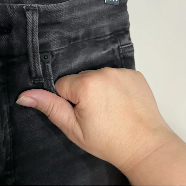 Good American‎ Good Classic Straight Step Hem High-Rise Washed Black Denim Jeans - Image 5
