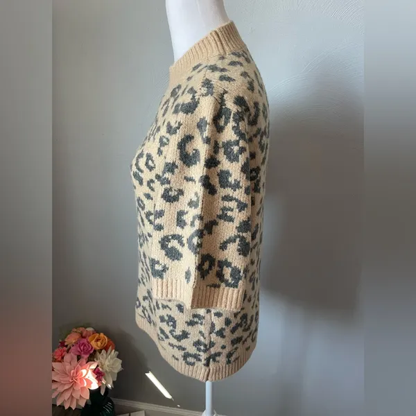 Abercrombie Brushed Leopard Print Short Sleeve Mockneck Sweater - Image 3