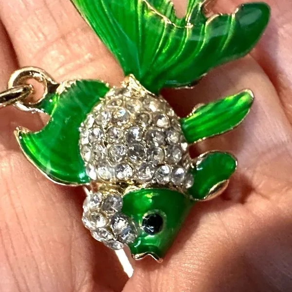 Green rhinestone fish keychain Gold - Image 7