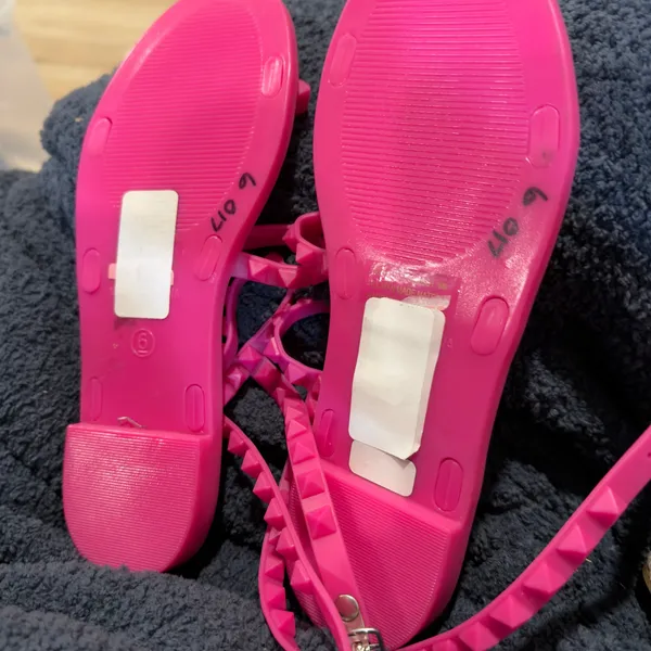 Steve Madden Travel-J Pyramid Studded Rubber Jelly Sandals Sz 6 - Image 5