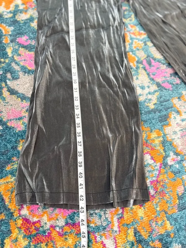Francesca's Collections Gray Wide-Leg Velvet Pants - Image 3