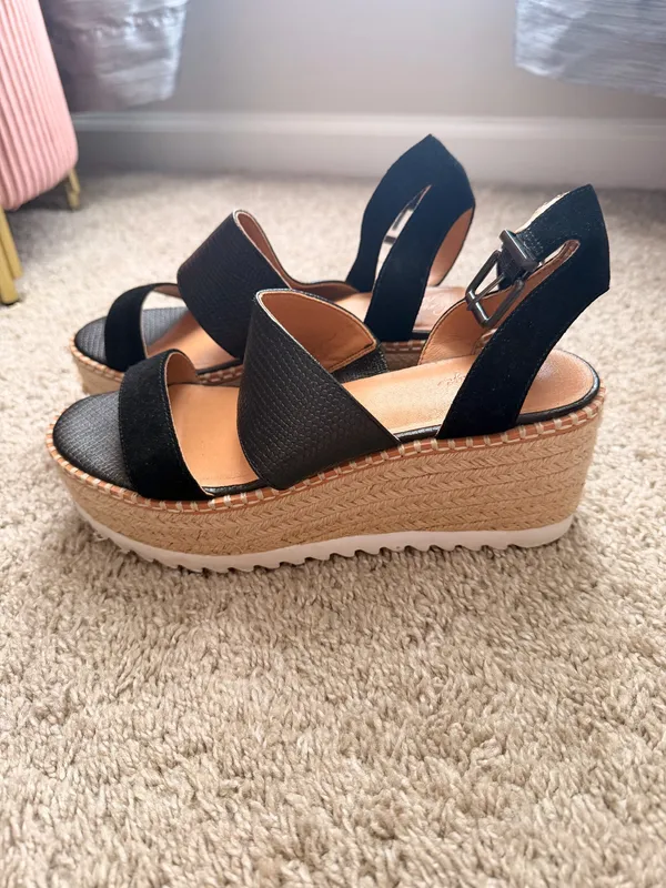 Black Sandals Size 8 - Image 2