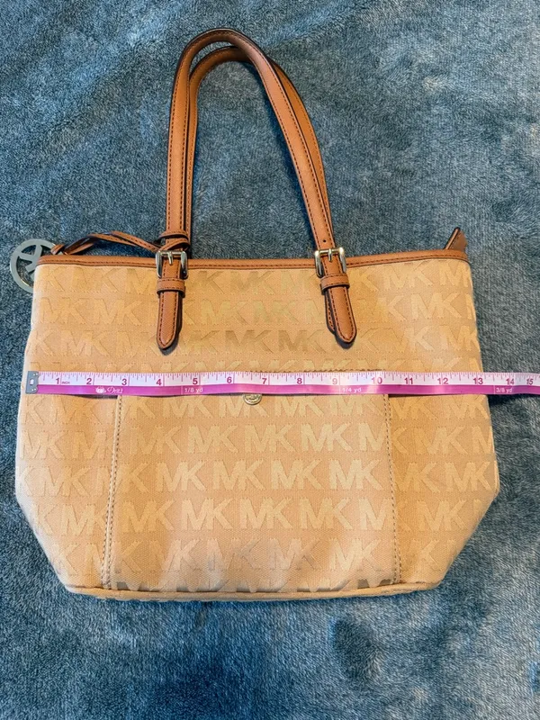 MICHAEL Michael Kors Tan Signature Jet Set Item Pocket Tote Bag Logo‎ Pattern - Image 10