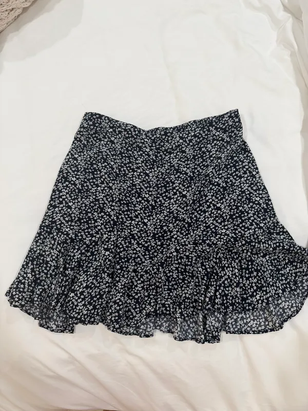 Navy Blue Floral Skirt - Image 4