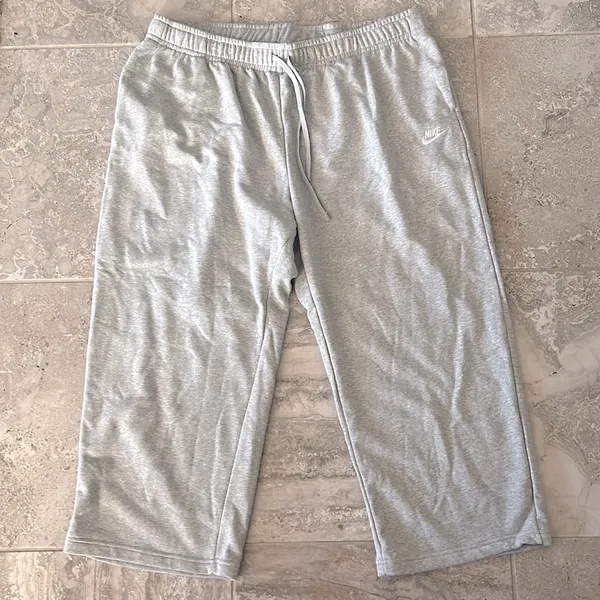 Nike Sportswear Club Fleece Mid-Rise Wide-Leg Sweatpants, Size 3X New w/Tag - Image 6