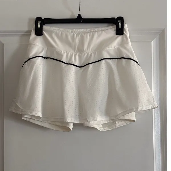 White Perforated Mesh Athletic Skort with Pockets Size S Tennis‎ Prep - Image 4