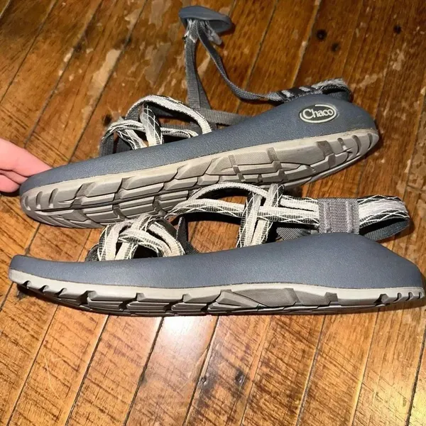 Chacos gray double strap classic size 7 hiking sandals - Image 8