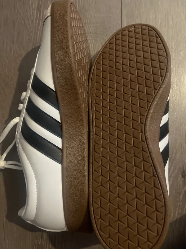VL Adidas Court Sneakers 3.0 Women’s 7 - Image 4