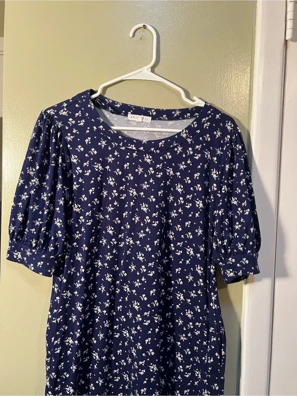 Socialite Womens Sz Small T-Shirt Dress Navy Blue White Floral Short Puff Sleeve - Image 3