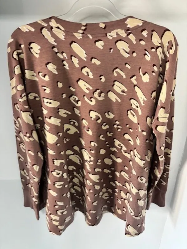 Wonderly NWT Women's L Animal Print Tunic Top Long Sleeve Side Slits Relaxed Fit - Image 4