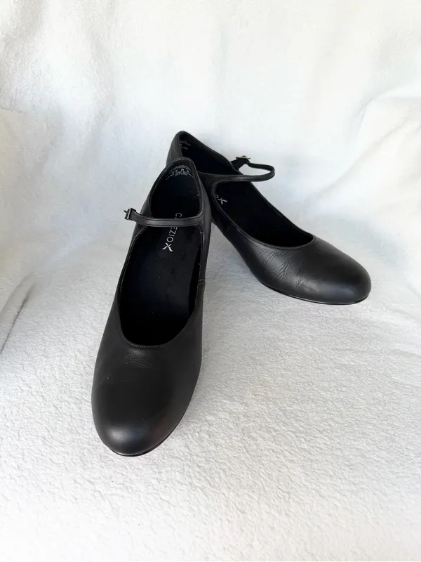 Capezio 2.5” Heel Character Shoes Black Women’s 10M– Gently Worn - Image 9