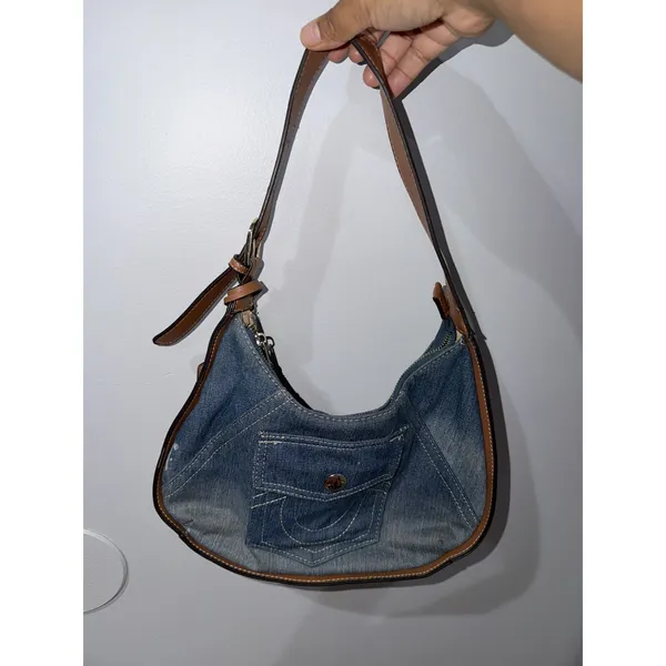 True religion denim Leather hobo bag purse shoulder bag pocket Logo hangtag M - Image 9