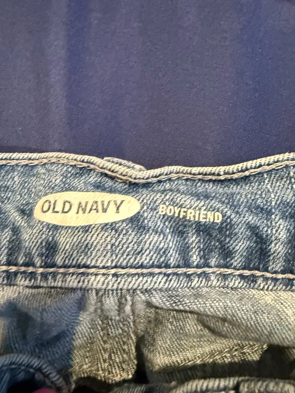 Old Navy Boyfriend Shorts - Image 2