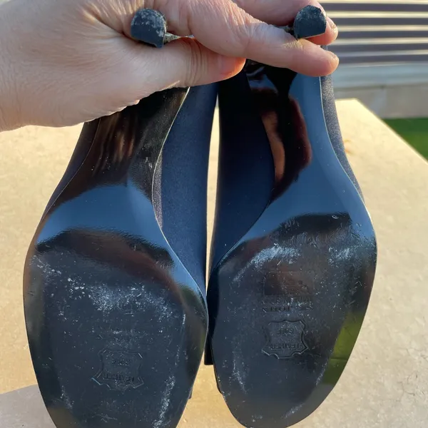 St. John Black Satin Peep Open Toe Bow Heels Pumps Shoes size 8 - Image 10