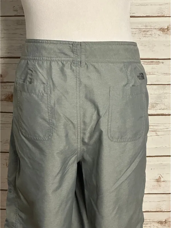 The North Face grey lightweight utility hiking shorts Size 16 gorpcore outdoors - Image 6