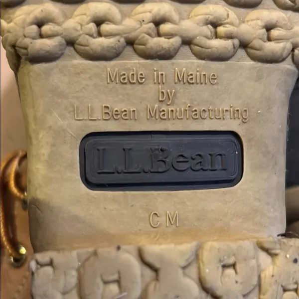 L.L. Bean Women's Brown and Tan Winter Boots - Image 4