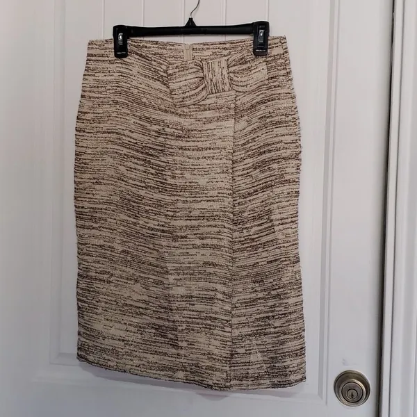 Zara Woman Skirt Size 8 - Image 2