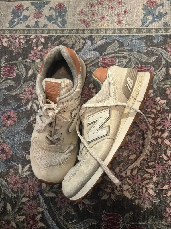 New Balance Shoes - Image 2