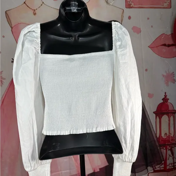 Gianni Bini White Smocked Square Neck Peasant Top - Image 3