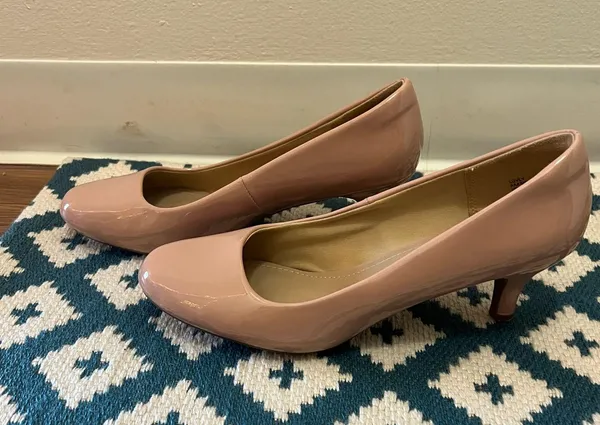 Dream Paris Nude Heels - Image 2