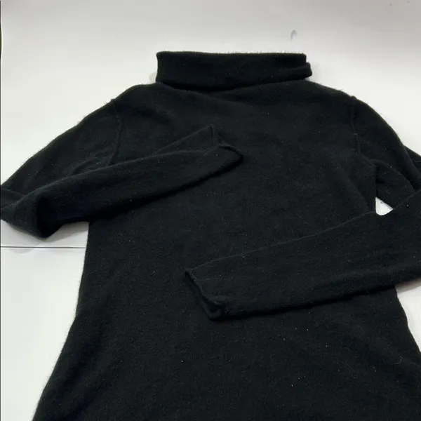Black Turtleneck Top old Navy Cashiers - Image 10