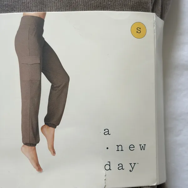 A New Day Super Soft Cargo Joggers Walnut Brown Size Small Relaxed Fit Ribbed - Image 3
