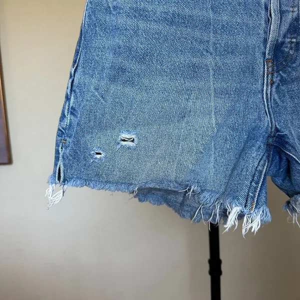 High Rise 4" Shorts - Image 3