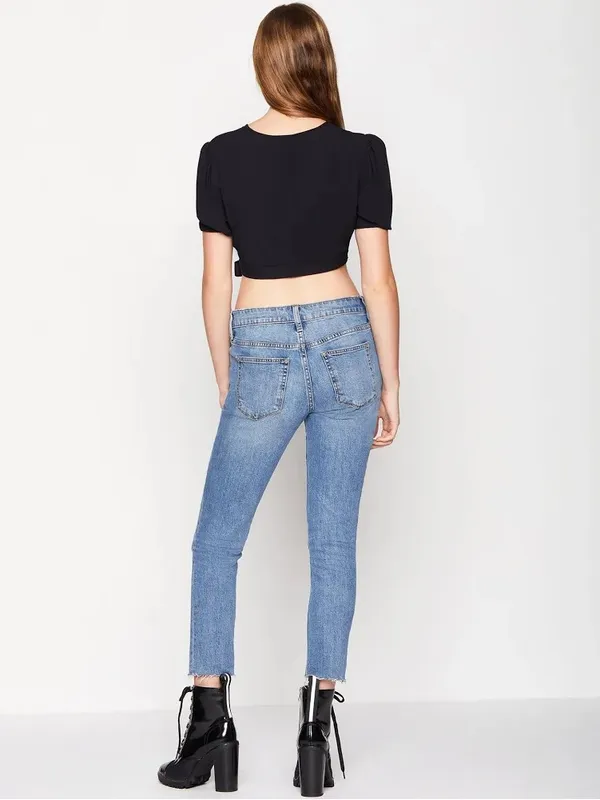 BCBGeneration Short Sleeve Wrap Crop Top –‎ Size Large (NWT) - Image 3