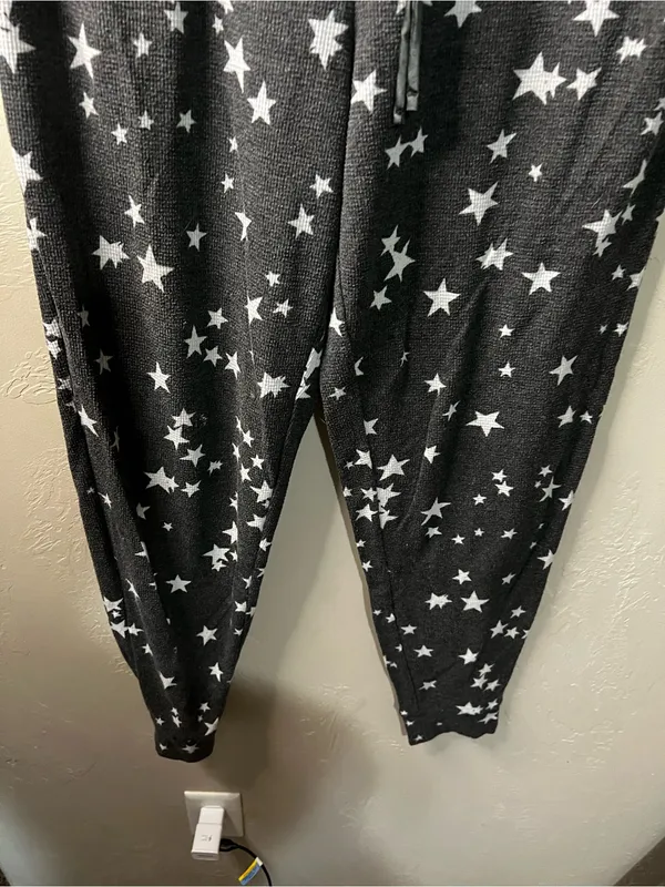 Victoria’s Secret Gray Waffle Knit Star Print Lounge Joggers - Image 4