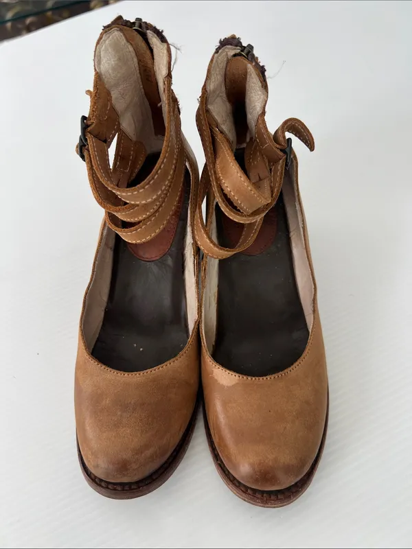 Freebird by Steven Randi Tan Womens Shoes Leather Upper Lining and Soles Ankle Straps Sz 8 - Image 8