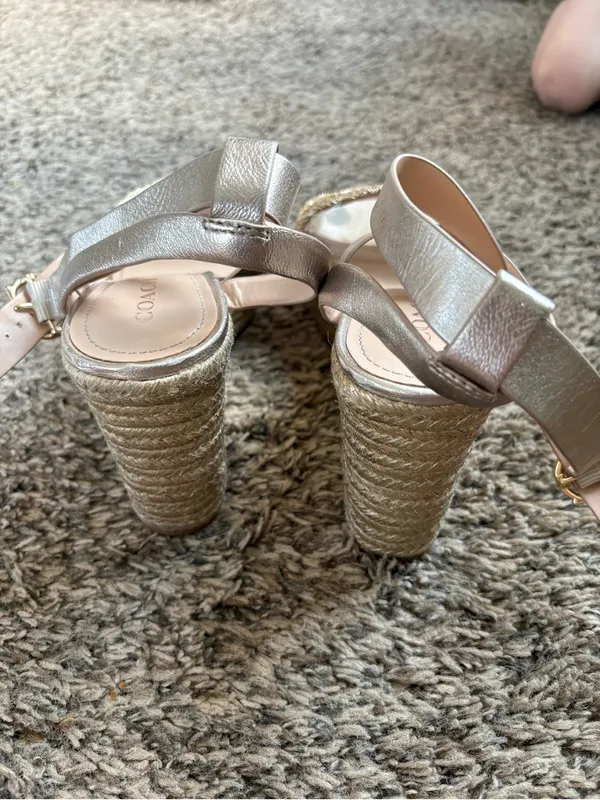 Coach Isabela Leather Wedge Sandals size 10B - Image 6