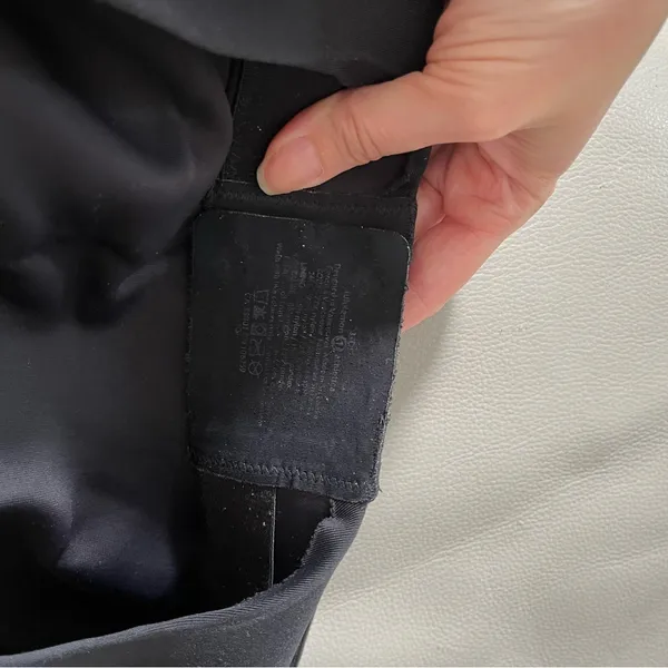Lululemon Resizable Bra Size 34DD - Image 4