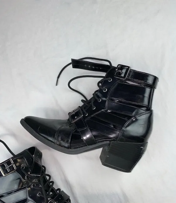 Boots Black Size 7 - Image 6