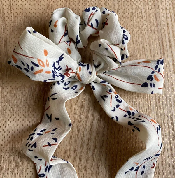 ‼️Cream Long Bow Scrunchie‼️ - Image 2