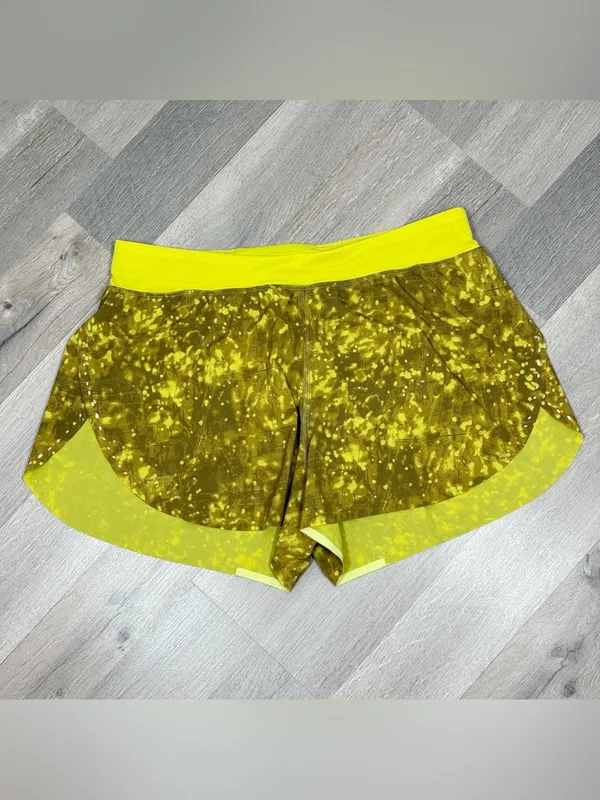 Lululemon SeaWheeze Find Your Pace Lined High Rise Running Shorts‎ Yellow 10 - Image 3