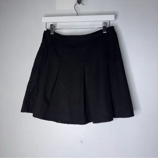 Hot‎ Topic Black Double Pleated Mini Skirt Grunge Dark Academia Women's M - Image 2