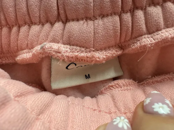 Comfrt Matching Sweatset with Shorts - Image 9