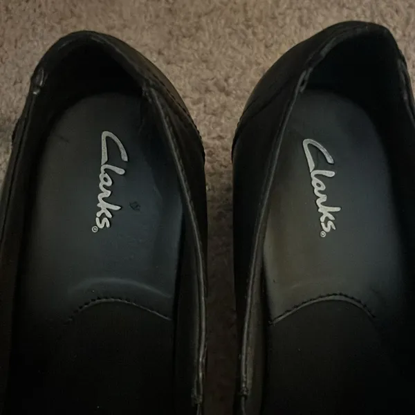 Clarks slip ons size 8‎ - Image 3