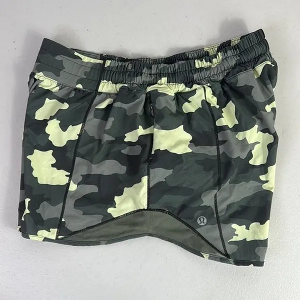 Lululemon hotty hot heritage 365 camo crispin green multi/olive camo Sz 10 Tall - Image 8