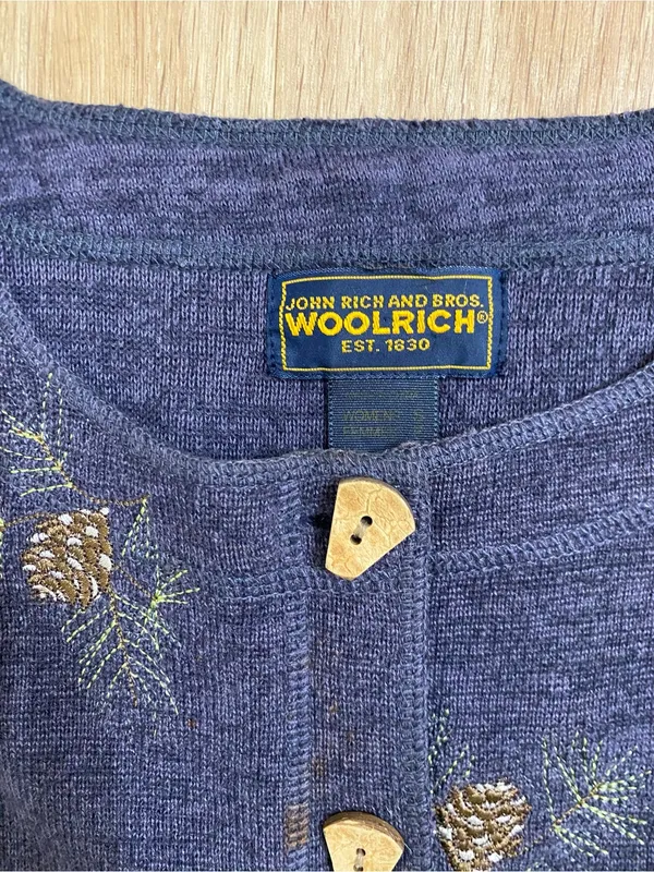 Woolrich Navy Blue Pinecone Embroidered Knit Vest - Image 3