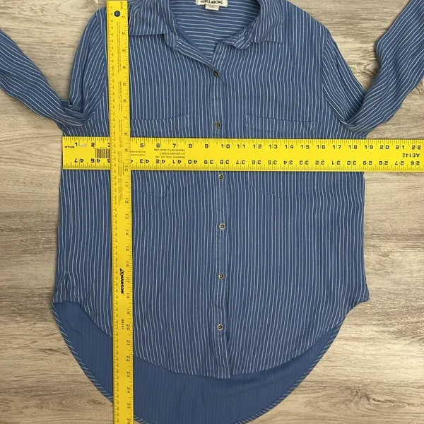 Billabong Blue & White Striped Long Sleeve Button Down Women's Shirt Size Small - Image 11