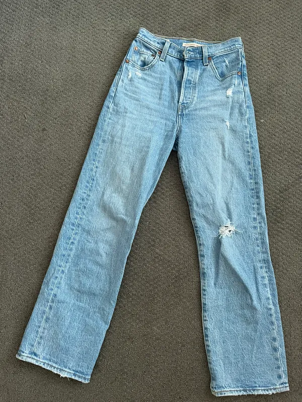 Levi’s Ribcage Straight Ankle Jeans - Image 2