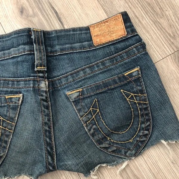 True Religion Jeans Vintage Denim Shorts Blue Women’s size 26 - Image 7