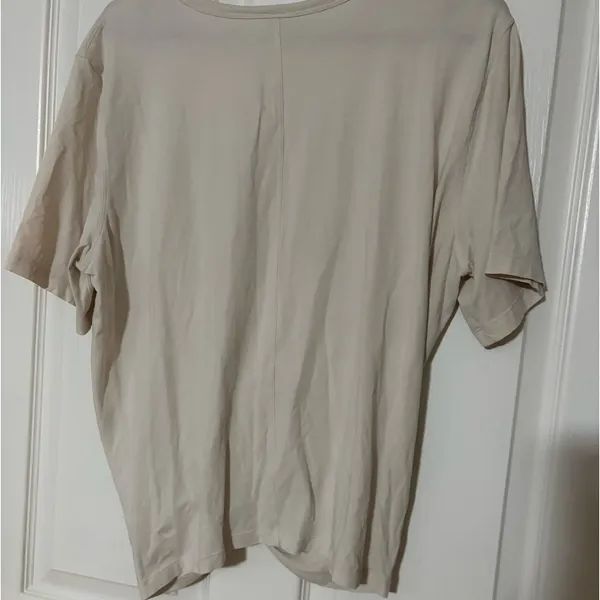 Lululemon shirt - Image 3